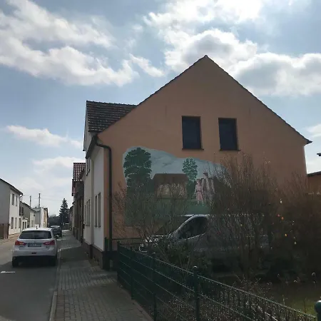 Jahn בית הארחה 3*