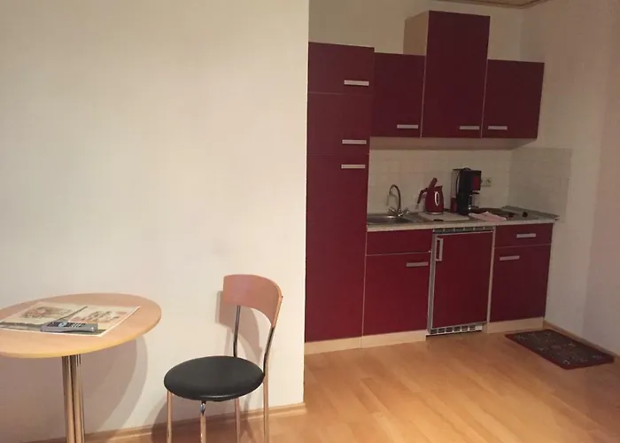 ゲストハウス Jahn